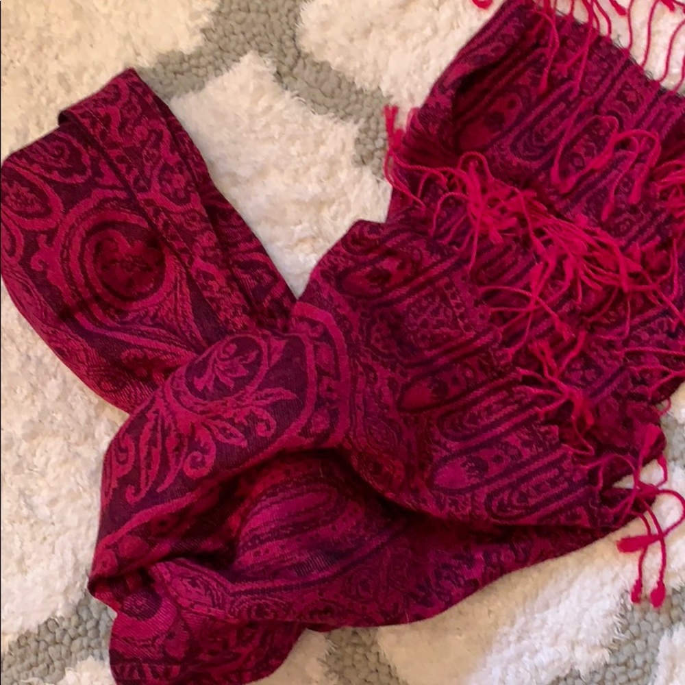 Magenta black scarf